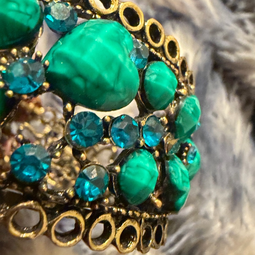 Antique Inspire Brass Tone Capri Blue Rhinestone Hearts Gem Cuff  Bracelet - Picture 10 of 12